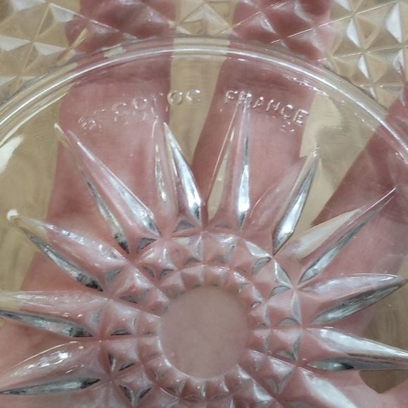 Glass Serving Bowl with Sun Design 8 1/2 Inches - Picture 6 of 8